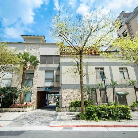 Uline Motel Taipei Bagian luar foto