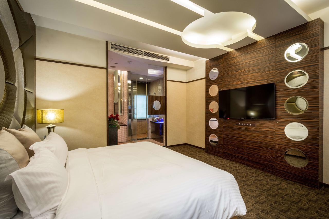 Uline Motel Taipei Bagian luar foto