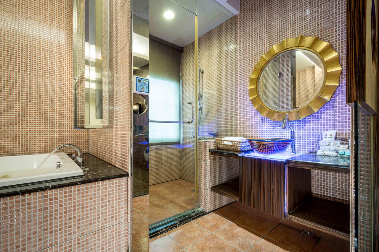 Uline Motel Taipei Bagian luar foto