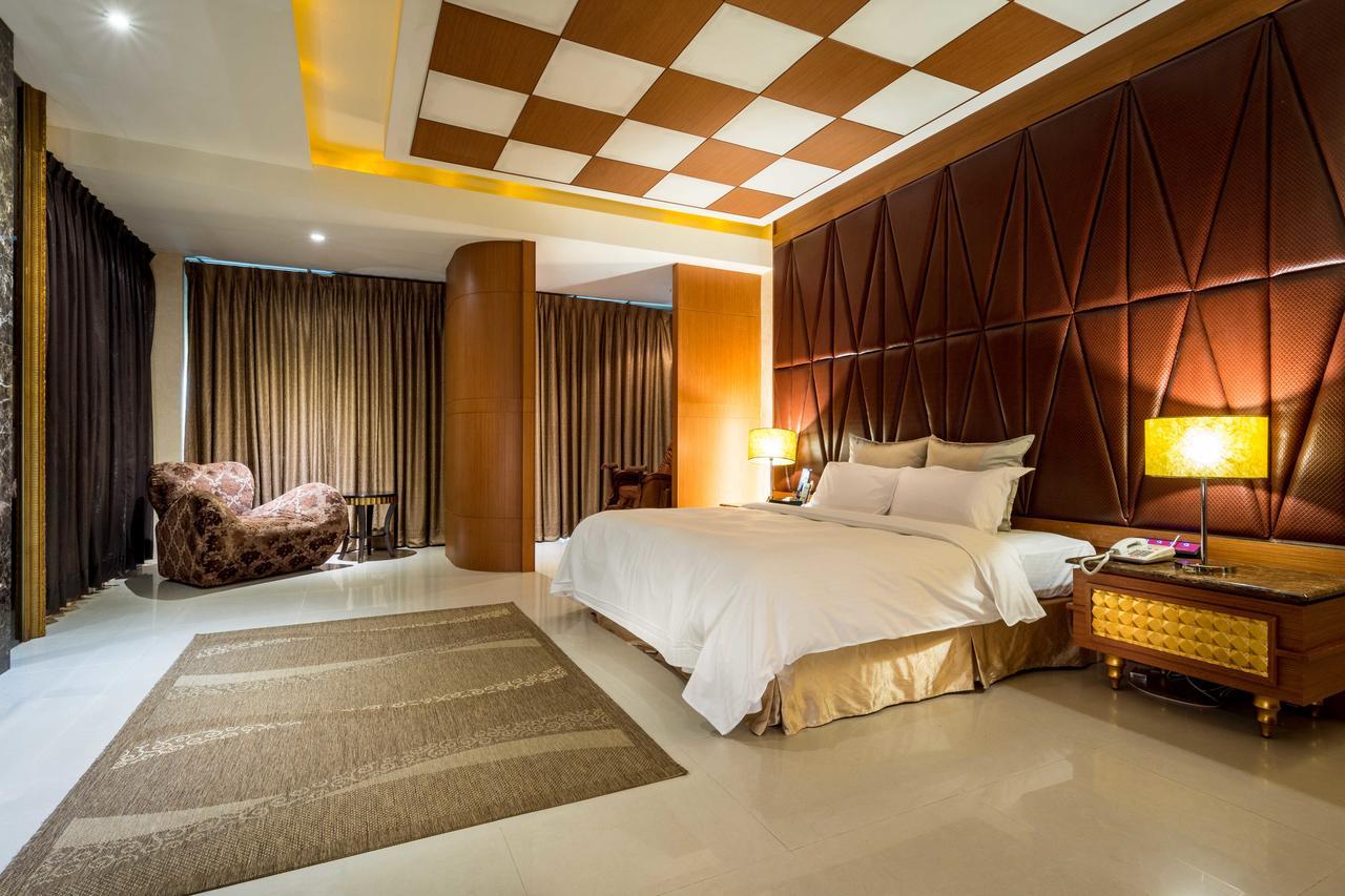 Uline Motel Taipei Bagian luar foto