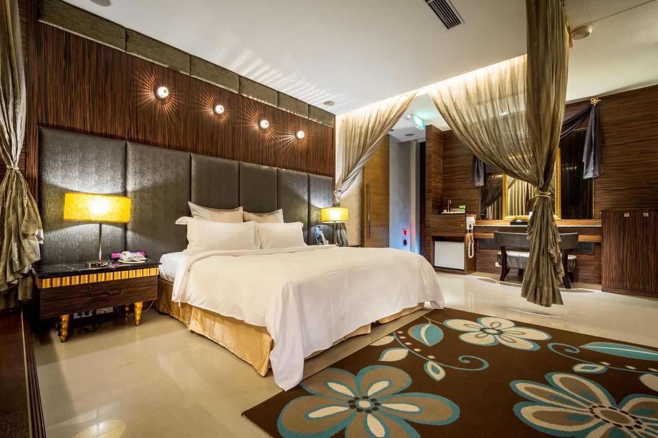 Uline Motel Taipei Bagian luar foto